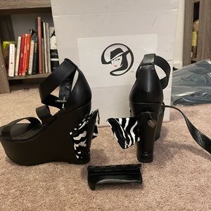 Platforms with POCKETS!!!